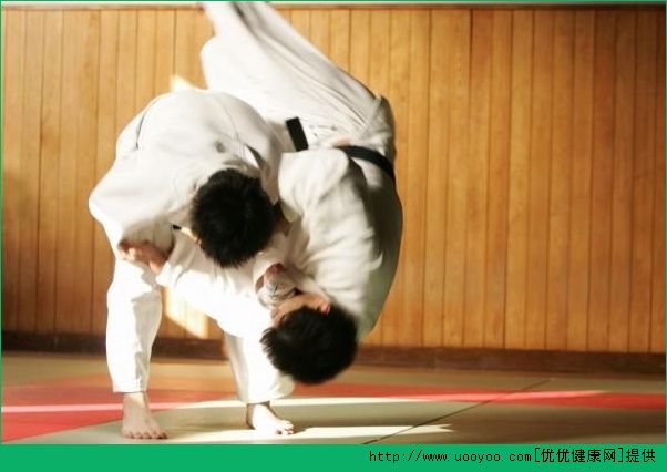 柔道和散打哪個(gè)厲害？柔道和散打有什么區(qū)別？(2)