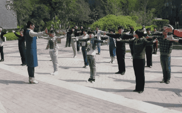 夏季養(yǎng)生的保健操有哪些呢？夏季養(yǎng)生做什么保健操？(1)