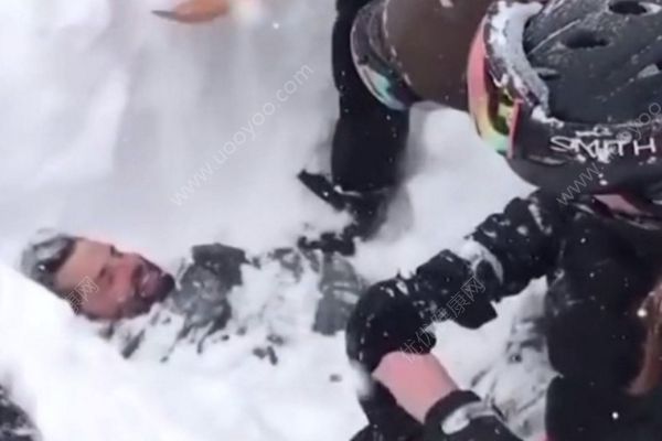 美國(guó)加州滑雪勝地雪崩，5人被埋，滑雪有哪些注意事項(xiàng)？(1)