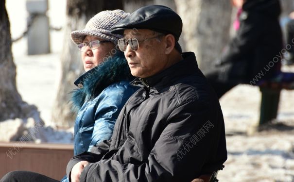 老人冬季養(yǎng)生有什么禁忌？老人千萬不要再這樣做！(3)