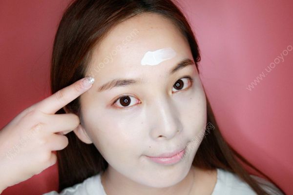 秋天應該如何養(yǎng)護肌膚？秋天護膚的重點是什么？(1)