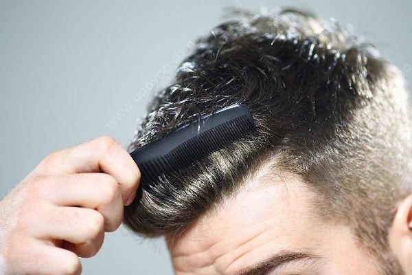 不同年齡男性如何護發(fā)？男人你找對護發(fā)方法嗎？(1)