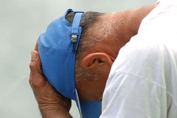 不同年齡男性如何護發(fā)？男人你找對護發(fā)方法嗎？(3)