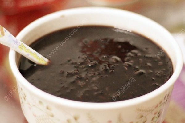 哪些食療可以防止脫發(fā)？預(yù)防脫發(fā)吃這些食物好！(2)