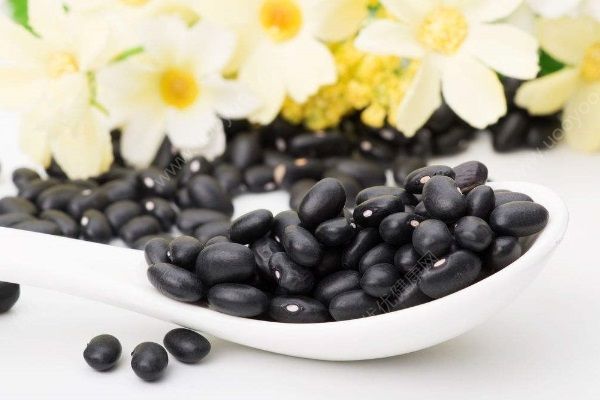 腎虛可以吃黑豆調(diào)理，這樣吃最補(bǔ)了！(3)