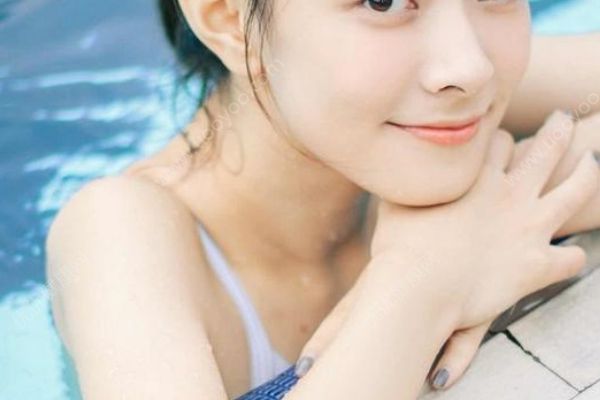 新疆姑娘純素顏備戰(zhàn)藝考，五招助你做素顏也很美的姑娘(2)