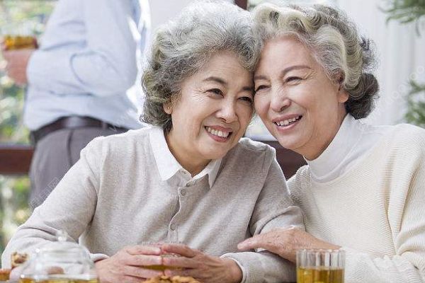 老太算命活不久回家安排后事，1年后和算命人相遇(3)