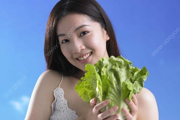 央視天氣預(yù)報(bào)女主播23年不老，女人凍齡的秘訣(3)