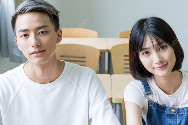 “外國(guó)男友”套路深，女白領(lǐng)倒貼50萬(wàn)還幫著騙錢(qián)(3)
