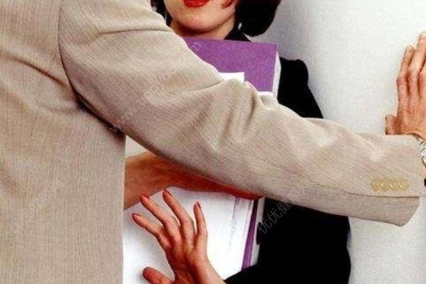 滴滴乘客遭性騷擾，投訴時(shí)客服笑了：“你是不是給了他暗示？”(3)