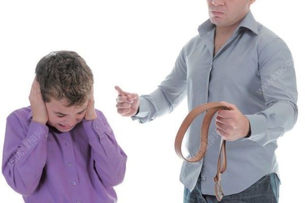 打孩子被岳母反手一拳，孩子到底能不能打？(4)