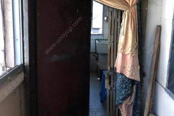 母子吵架互毆：母親用剪刀自殘，兒子頭部流血(3)