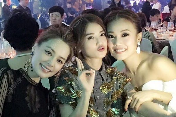 阿嬌被曝5月完婚，離宣布戀情后拍拖僅半年(2)
