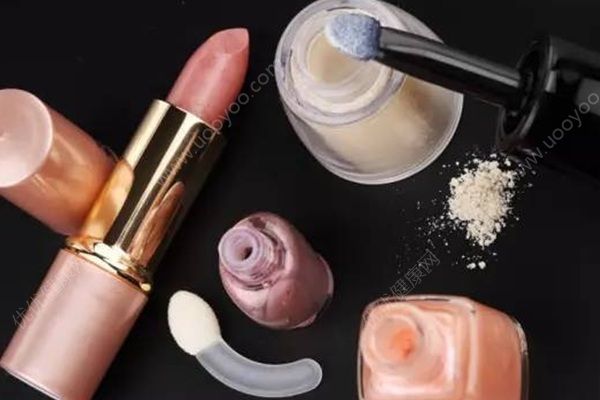 大批假冒名牌化妝品被查，有你們最愛的“皇冠店”(2)