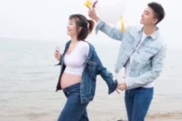 李佳航李晟得子升級當(dāng)爸媽，新手爸媽如何照顧孩子？(4)