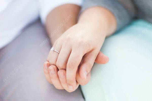 老公為娃戒10年煙癮，要求妻子降級(jí)化妝品(4)