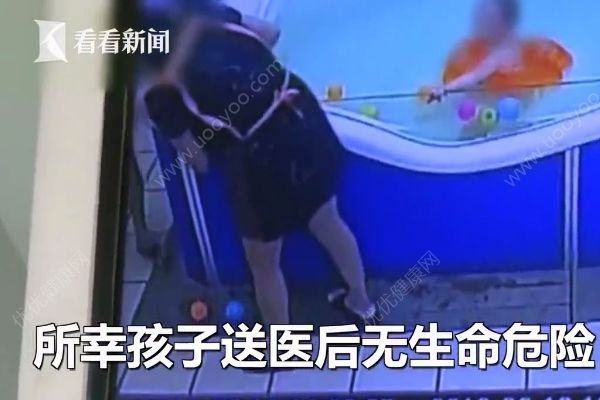 驚魂46秒！7個月大男嬰母嬰店內(nèi)游泳溺水，嬰兒游泳需注意(4)