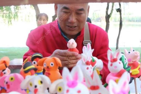 大爺捏佩奇日入千元，面人大爺也是社會(huì)人(4)