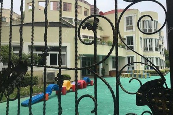 一男童在幼兒園被噎后死亡，家長質(zhì)疑園方是否盡職(3)