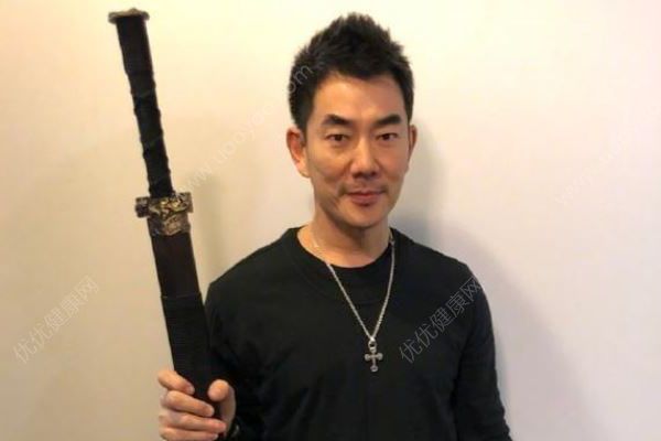 任賢齊變油膩大叔，人到中年真是一胖毀所有(4)