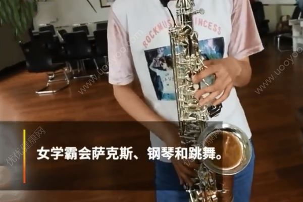 美女學(xué)霸高考648分，母親賣房供她上興趣班，存錢不如培養(yǎng)孩子(1)