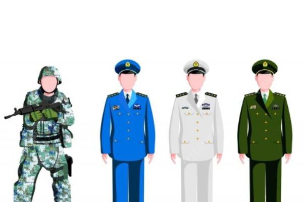 海關人員穿吊帶裙工作被拍，知道原因后網友一邊倒(4)