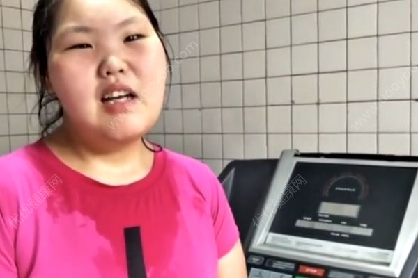 18歲少女330斤，自卑到休學(xué)減肥，18個(gè)月暴瘦170斤(1)