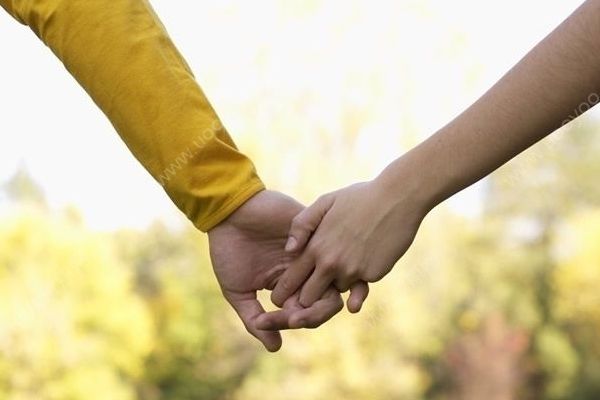 父母拒絕提供戶口給女兒領(lǐng)證結(jié)婚，女兒起訴后勝訴(4)