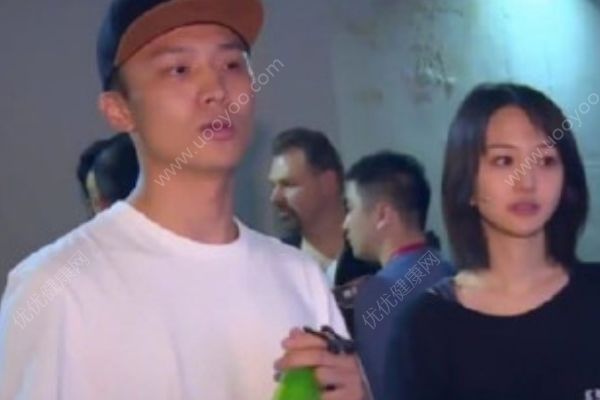 張恒首次公開承認與鄭爽戀情，并發(fā)文維護女友(2)