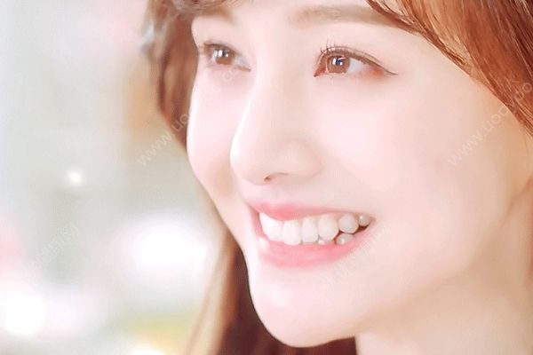 張恒首次公開承認與鄭爽戀情，并發(fā)文維護女友(4)