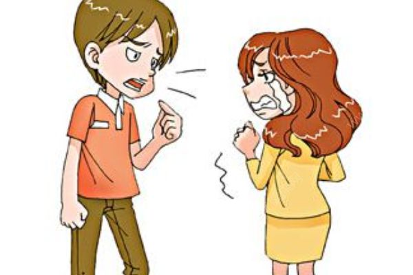 女子約兩個(gè)男友“談判”，一人被當(dāng)場(chǎng)捅死(1)