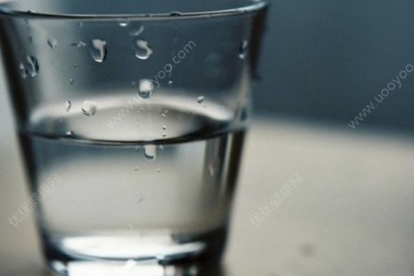 千萬別再勸別人多喝熱水！有可能是在害Ta(4)