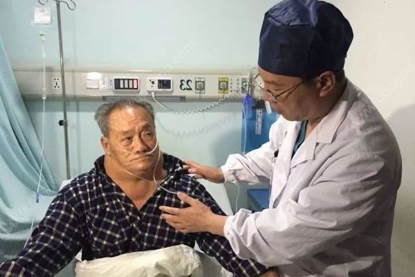 每天2斤白酒，脖子比腰粗，大爺喝酒55年成綠巨人(3)