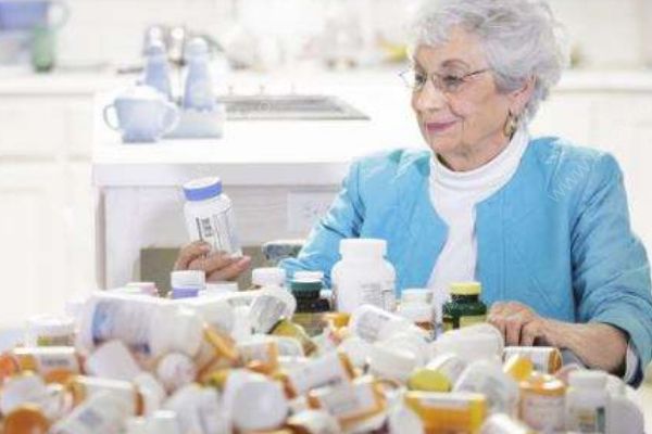 醫(yī)保配來(lái)的藥賣(mài)給藥販子！千萬(wàn)不要在外面買(mǎi)藥！(2)