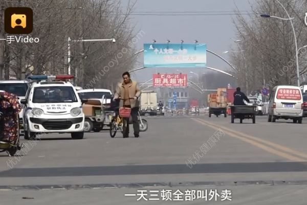 女友一日三餐叫外賣，男子缺錢偷近萬元鞋變賣(4)