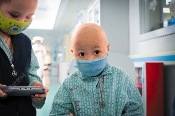 家長(zhǎng)花150萬裝修房子，沒過多久4歲娃得了白血病(1)