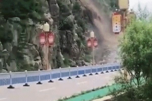 五臺山景區(qū)發(fā)生山體滑坡，道路阻斷無人員傷亡(1)
