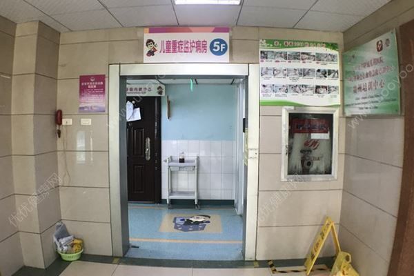 貴州兩歲嬰兒患艾滋：父母懷疑其在醫(yī)院感染，國(guó)家衛(wèi)健委介入調(diào)查(2)