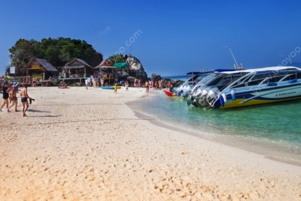 一中國游客在普吉島游泳時被卷入海中，經(jīng)搶救無效死亡(1)