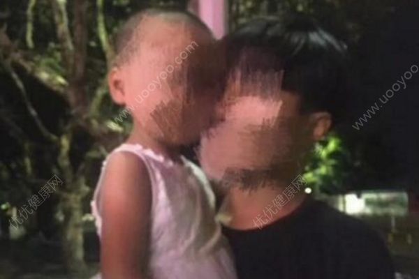 云南5歲女童失聯(lián)9小時(shí)，找到時(shí)頭發(fā)被剃光衣服被換(2)