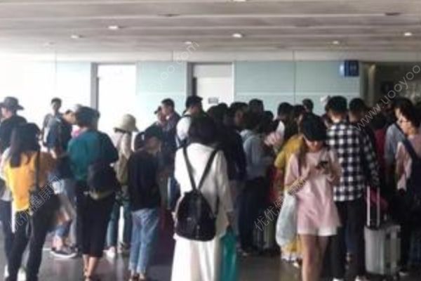 昆明回杭州航班驚魂，飛機45度角往下掉有人錄遺言(4)
