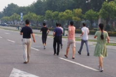 健走的錯誤走法是什么？健走對健康有什么好處？[圖]