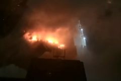 人民大學(xué)宿舍樓著火，保安：暑期施工油氈被燒著[多圖]