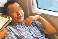 男子高鐵上霸占女乘客座位，鐵路公安已介入調(diào)查[多圖]