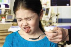 6歲女孩吃完藥后接連嘔吐！一查竟開錯了8倍劑量！[多圖]