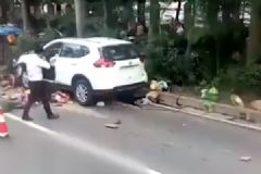 南寧一無牌車撞倒多名綠化工人致2死8傷，司機涉嫌疲勞駕駛[多圖]