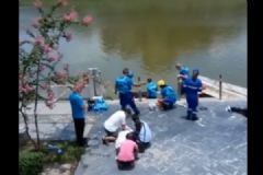 父親給孩子撈遙控飛機(jī)溺亡，到死手里還拿著飛機(jī)[多圖]