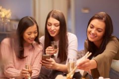 春節(jié)期間你護(hù)膚了嗎？節(jié)后如何恢復(fù)好肌膚？[多圖]