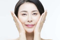 臉部干燥緊繃該怎么辦？怎么樣擁有水嫩肌膚？[多圖]