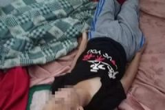 章丘15歲男孩被父打死，繼母長(zhǎng)期虐待給孩子吃玻璃渣[多圖]